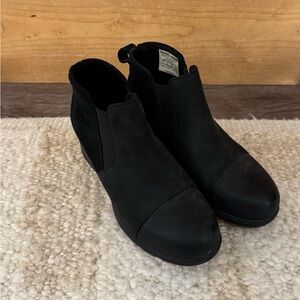 Sorel Evie Ankle Wedge Booties black w/ gum sole